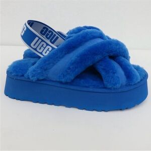 UGG Platform Slippers Size 7